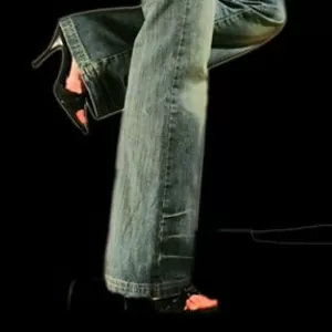 Оптовые поставки товара,  одежда,  склад.