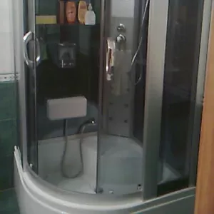 Поділ. 2 кімнати. Новий цегляний будинок