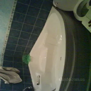 продам свою 4-х комн квартиру возле метро героев труда