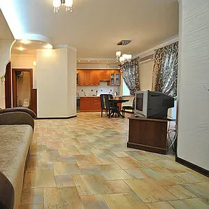 Аренда односпальной квартиры,  центр,  ул. Жуковского№10