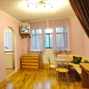 Сдам поуточно квартиру