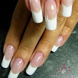 Наращивание ногтей гелем