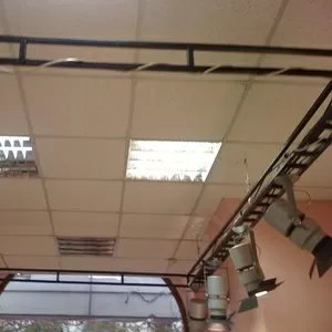 Продам прожектора направленного белого света  с 4-х створчатыми шторк