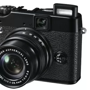 Продам Fujifilm FinePix X10 (Black)+фирменный кожанный чехол+бленда