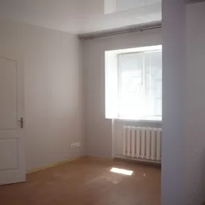 Сдам 2к квартиру под тихий офис,  пр Гагарина