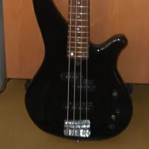 Продам бас-гитару YAMAHA RBX 170 BL