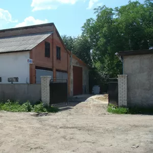 Сдам под СТО,  авторазборку,  шиномонтаж,  склад здание в Полтаве