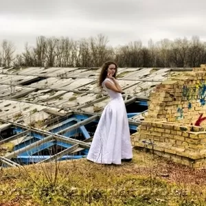 Фотосессия в стиле Trash The Dress.