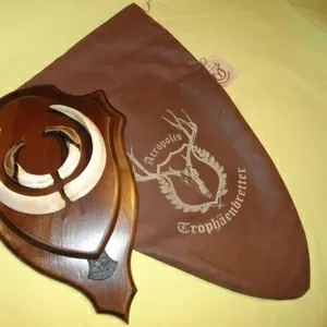 Охотничий VIP-трофей - клыки кабана СЕКАЧА,  на 2-ном медальоне.