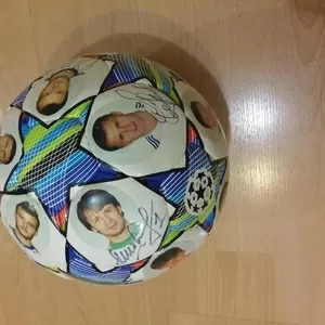 Продам футбольный мяч с автографами Динамо (декабрь 2014 г.) 