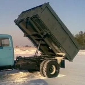 Песок,  щебень,  бут,  бетон,  грунт,  навоз(перегной),  тырса, дрова, отсев