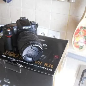 Nikon D90 18-105VR Kit