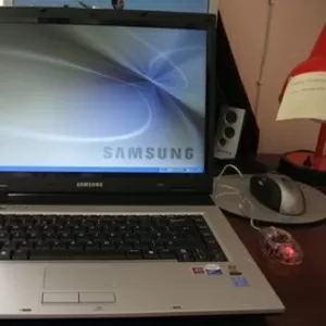 Ухоженный,  красивый ноутбук Samsung R40 plus. 