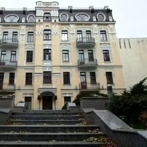Фешенебельное здание в центре Киева. 