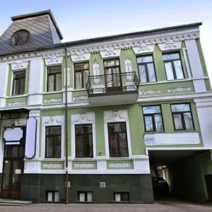 Здание в Киеве,  фасадное.