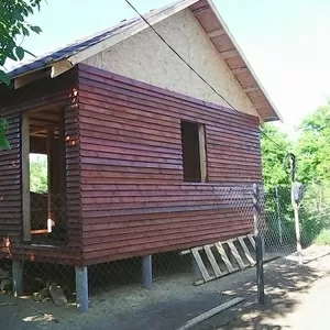 Садовый,  дачный домик с террасой и мансардой. 