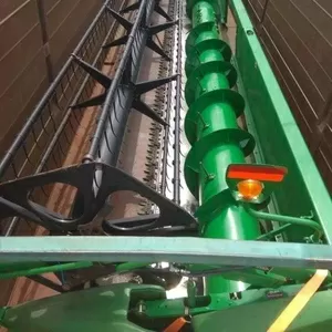 Продам жатку John Deere,  тележку и лифтер на жатку