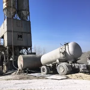 Промышленной площадки с ж.д. веткой (действующей) в Киеве.