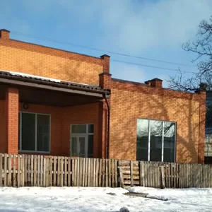 Продам торгівельне приміщення в центрі с. Худяки,   вул. Черкаська