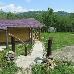 Продам деревянный коттедж в Карпатах