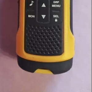 Рация Motorola TLKR T80 Extreme с двумя новыми батареями