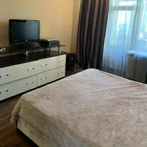 Продам Новострой 3к.(95кв.),  Киевский район