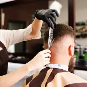 Курси Перукар - стиліст в УЦ Індустрія краси