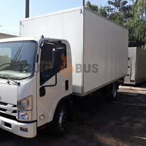 Вантажний автомобіль ISUZU NPR 75L з промтоварним фургоном