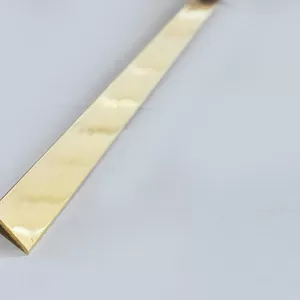 Продам в Запорожье Латунный лестничный угловой 10х25 мм 1.8 м MOW25/10