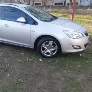 Opel Astra J 2012. Универсал 1, 7