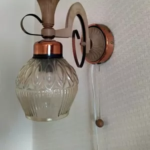 Продам светильник настенный 