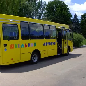 Автобус шкільний АТАМАN D093S4 з обмеженою здатністю до пересування