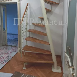  Гвинтові сходи з нахиленою віссю та дубовими сходинками,  сходи 1м2