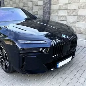 Авто на свадьбу BMW i7 xDrive прокат без водителя 