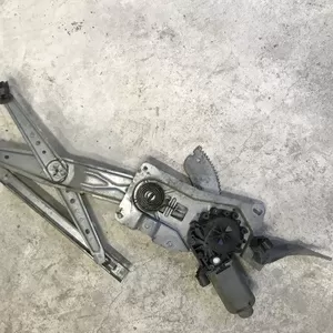Бу механизм стеклоподъемника двери передней правой Renault 7701367866