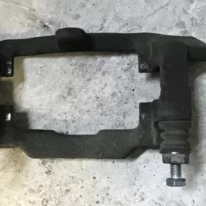 Бу скоба суппорта переднего Renault Laguna 1,  7701035895 