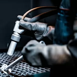 Абразивне очищення та фінішна обробка металів. Послуги піскострую