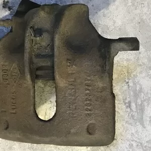 Бу суппорт тормозной передний правый Renault Laguna 1,  7701205833