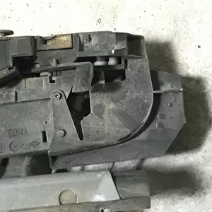 Бу замок двери задней правой Renault Laguna 1,  7701038438