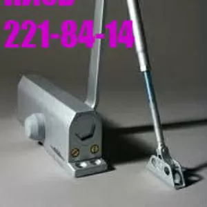 Заміна завісів S-94 у алюмінієвих дверях Київ,  завіси S-94 Київ,  ремонт дверей