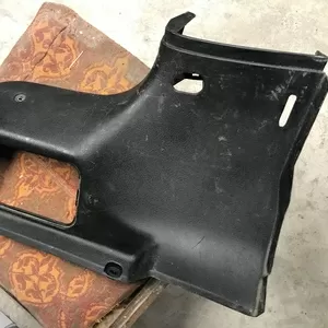 Бу накладка багажника правая Renault Laguna 1 лифтбек,  7700822522,  7700826960