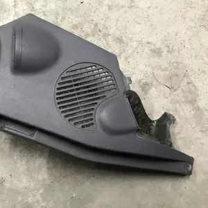 Бу обшивка багажника задняя правая Renault Laguna 1 хетчбэк  7700842955