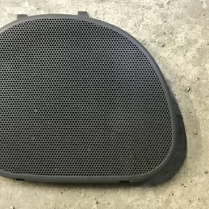 Бу решетка динамика правой передней двери Renault Laguna 1,  7700822344