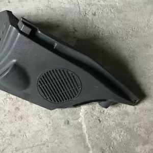 Бу обшивка багажника задняя левая Renault Laguna 1,  7700821392 хетчбэк 