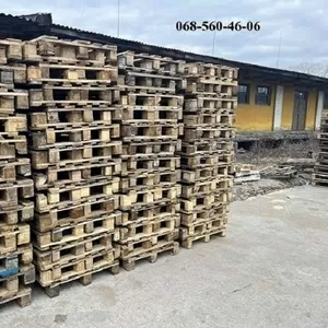 Продаємо вживані дерев'яні палети в Дніпрі.