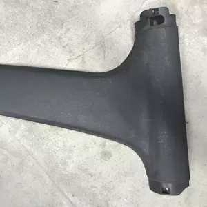 Бу накладка средней стойки Renault Laguna 1,  7700821052,  правая нижняя