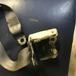 Бу ремень безопасности задний Renault Laguna 1,  7700822656,  7700819652,  левый правый.