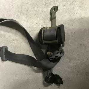 Бу ремень безопасности передний левый Renault Laguna 1,  7700829113