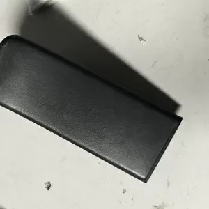 Бу заглушка торпедо Renault Laguna 1,  7700825041