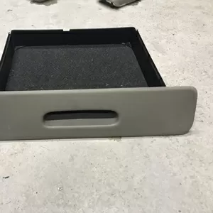 Бу бардачок под сиденье Renault Scenic 2 ,  Рено Сценик 2,  8200223825,  8200223826